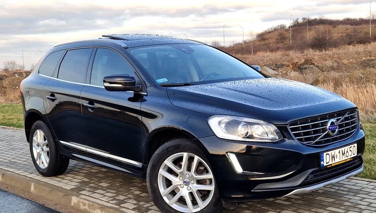 Volvo XC 60 cena 115900 przebieg: 140000, rok produkcji 2017 z Bielawa małe 301